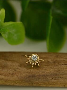 Live to Tell BVLA 14k YG Sunburst Ray w/Swarovski Crystal Bezel Threadless Pin